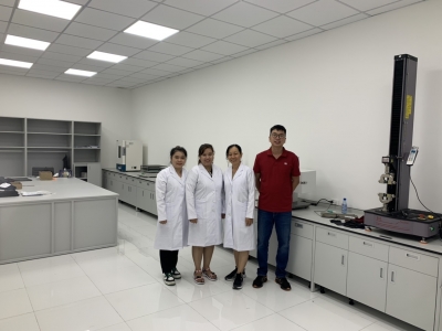 Bàn giao thiết bị cho tổng công ty may Nhà Bè